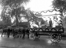 Kids On Float 1916 Parade 